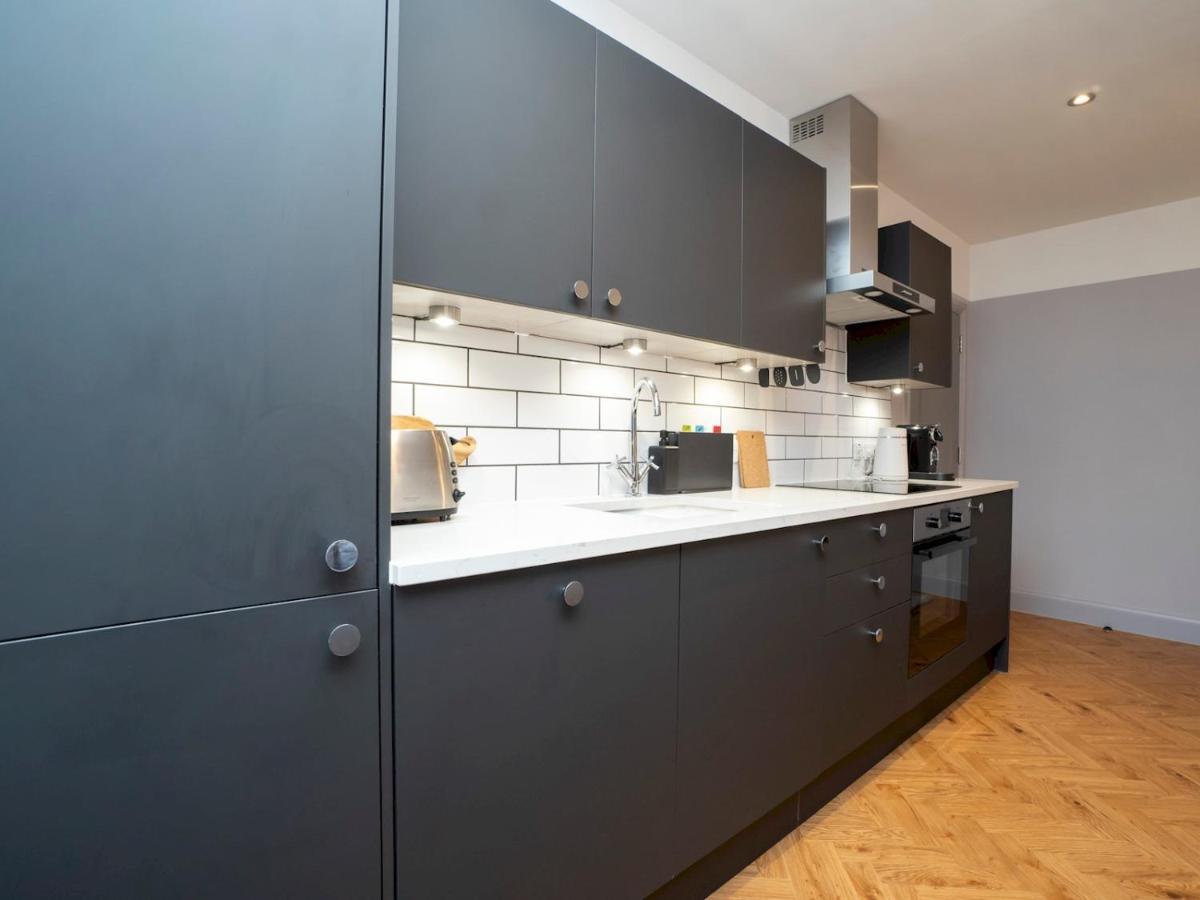 Pass The Keys Stunning 2 Bed Retreat In The Heart Of Bath Lägenhet Exteriör bild