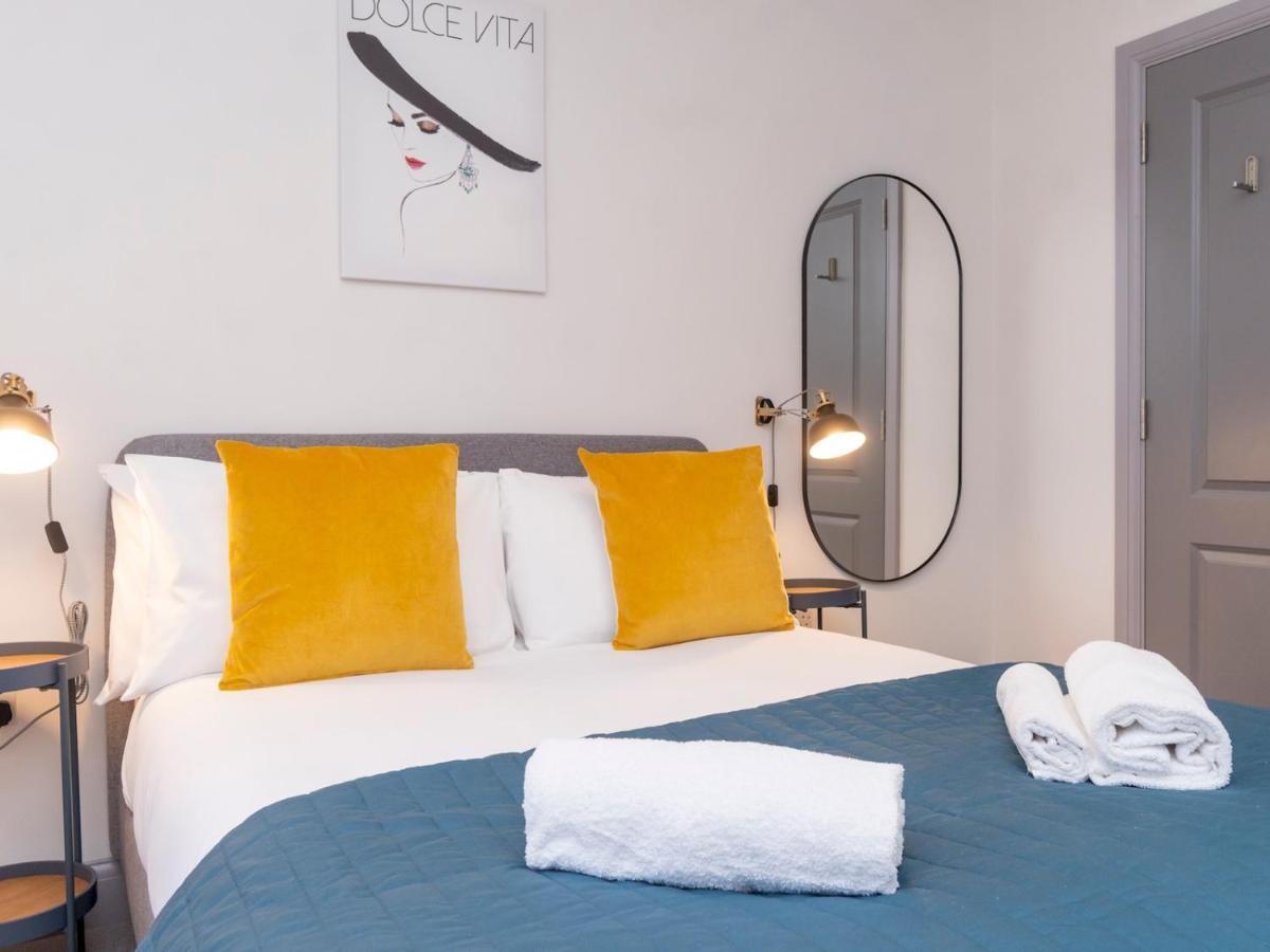 Pass The Keys Stunning 2 Bed Retreat In The Heart Of Bath Lägenhet Exteriör bild