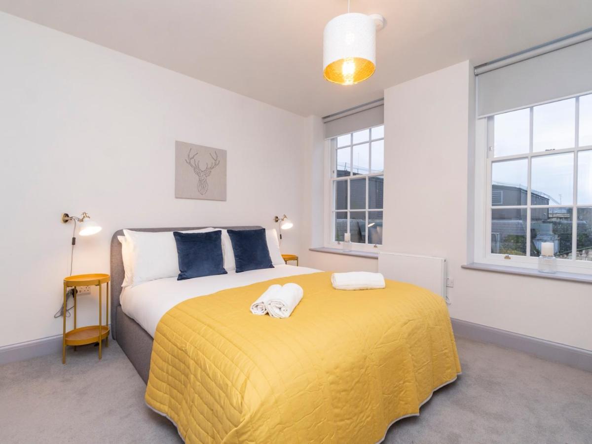 Pass The Keys Stunning 2 Bed Retreat In The Heart Of Bath Lägenhet Exteriör bild